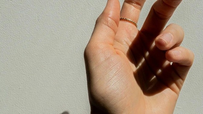 Ellerine bakım yapmayan flört gözünüze itici mi görünür?