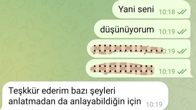 Kızlar yardım edin, sizce bu taktik falan mı?