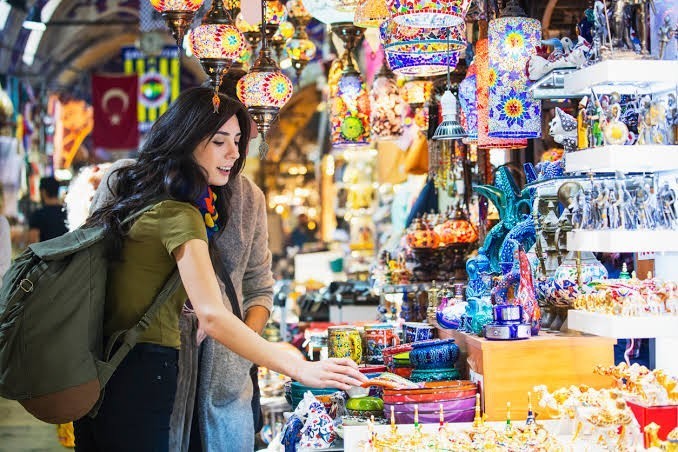Tatile gittiğiniz zaman en çok ne alışverişi yapıyorsunuz?