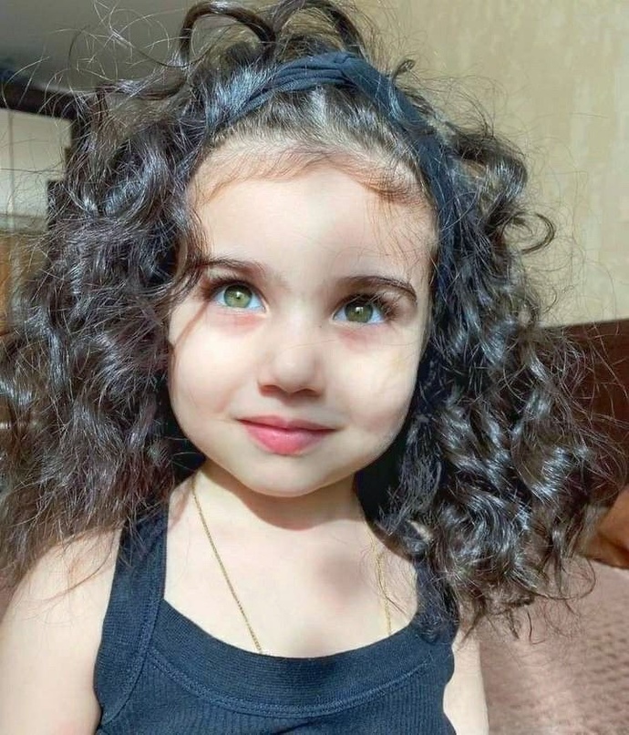 Bir kız çocuğunuz olsa ismini ne koyardınız?