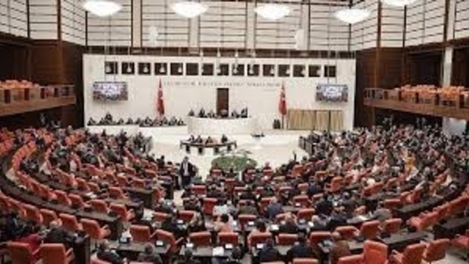 CHP nin kadınlara yönelik Regl izni icin kanun teklifi hakkında ne düsünüyorsunuz?
