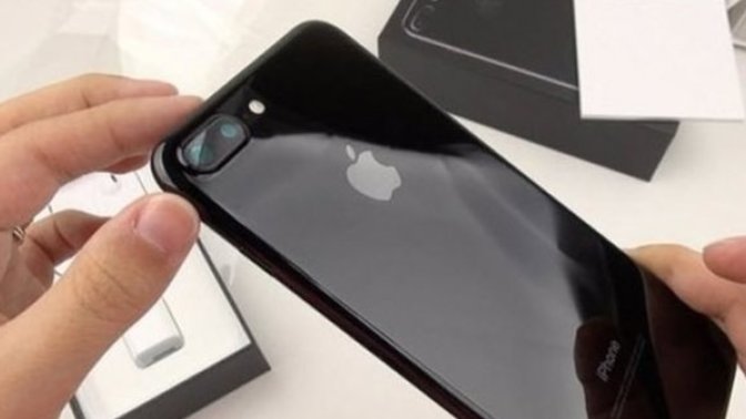 Cep telefonunu kılıfsız kullanmak zenginlik göstergesi midir?