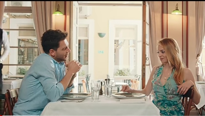 İlk buluşmada, siz çay veya kahve içerken karşı taraf yemek söyleyip üstüne de tatlı yese onun hesabını öder misiniz?