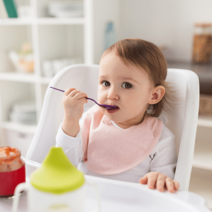Anne sütünün az geldiği durumlarda bebeğe verilebilecek en sağlıklı mama hangisi?