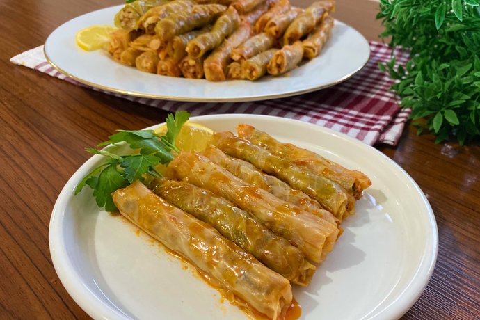 Yaprak sarması mı yoksa lahana sarması mı, en çok hangisini seversiniz?