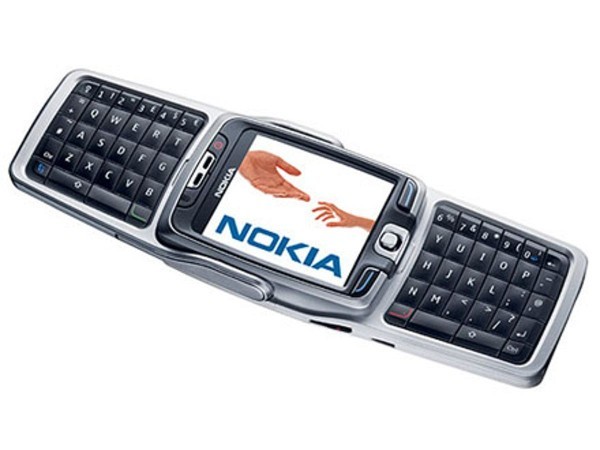 İlk telefonunuzun markası ve modeli neydi?