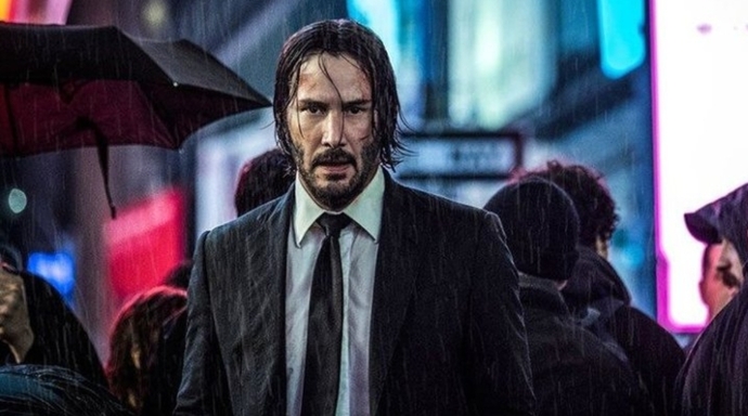John Wick abimizin ayakkabılarını bile parlatırdım beaa 😂😅