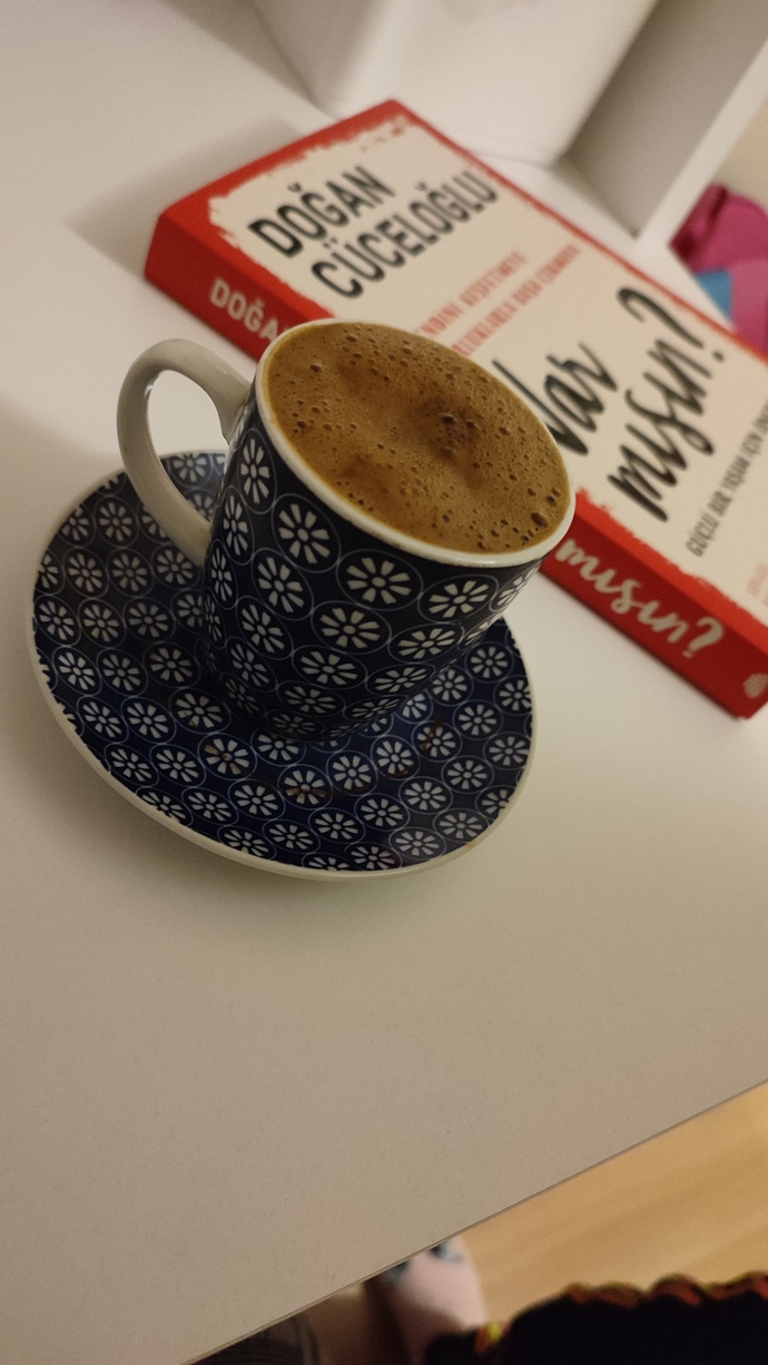Şu an Ne Yapıyor, Ne Dinliyorsunuz?