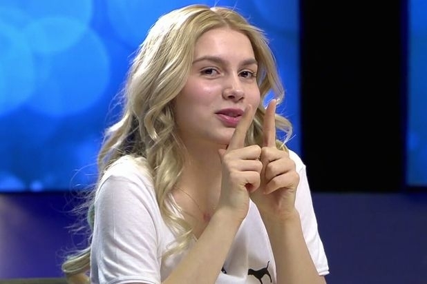 Sorum kızlara büyük penise oral yapmak zorluyor mu sizi?