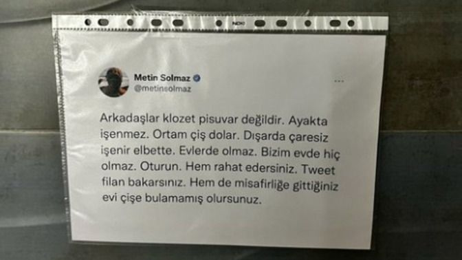 Erkekler klozette oturarak çiş yapmayı öğrenebilir mi?