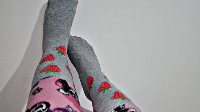 Pijama paçasını çorabın içine sokmak kekoluk mudur?