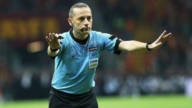 Cüneyt Çakır hakemliği alkışlarla bıraktı! Nasıl bilirdiniz?