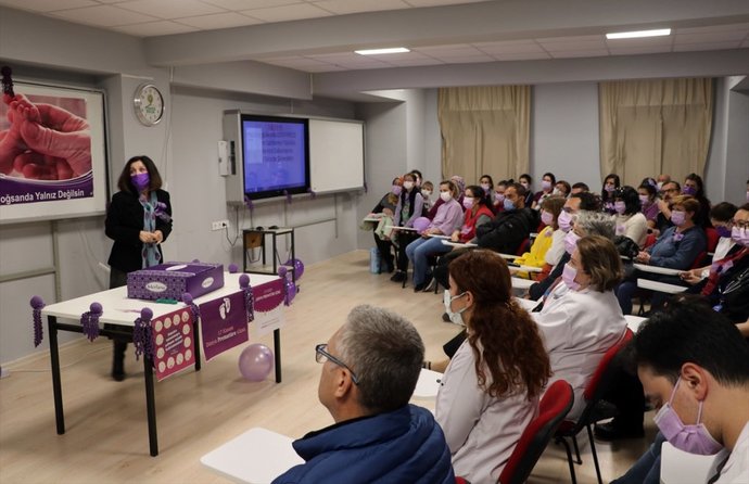Türkiyede prematüre doğum oranı artıyor. Sizce bunun sebebi nedir?