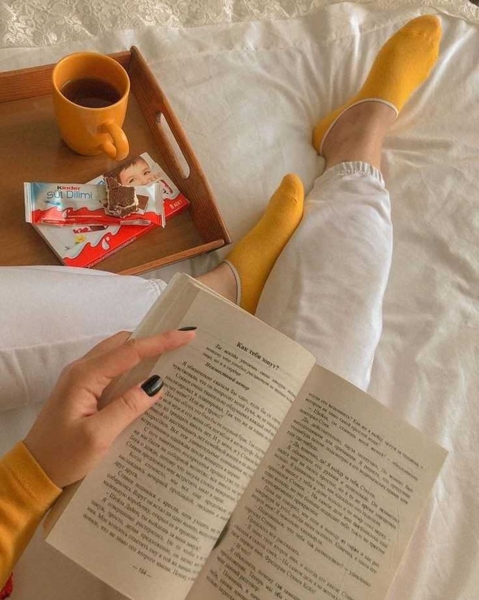 Kitap okurken bir şeyler atıştırır mısınız?