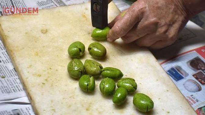Herkes ceviz kırarken benim zeytin kırmam yalnızlık göstergesi midir?