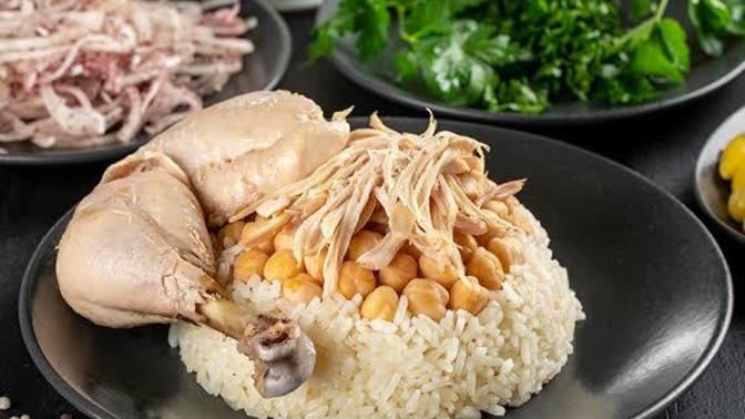 Pilav üstü haşlanmış tavuk mu, pilav üstü döner mi?