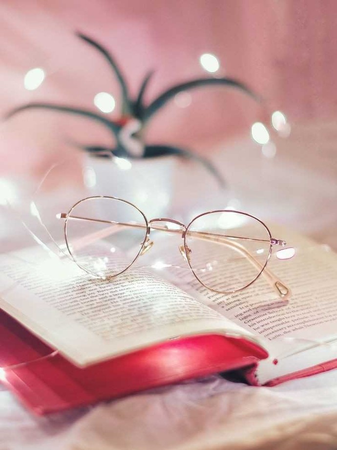 Kitap okumak göz bozukluğuna yol açar mı?