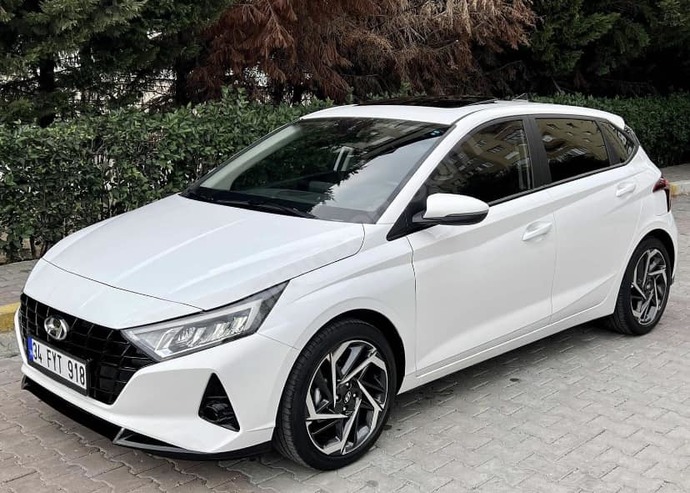 500 bine kadar otomatik araç bakıyorum. Yeni kasa i20ler hoşuma gidiyor. Öneriniz var mı?