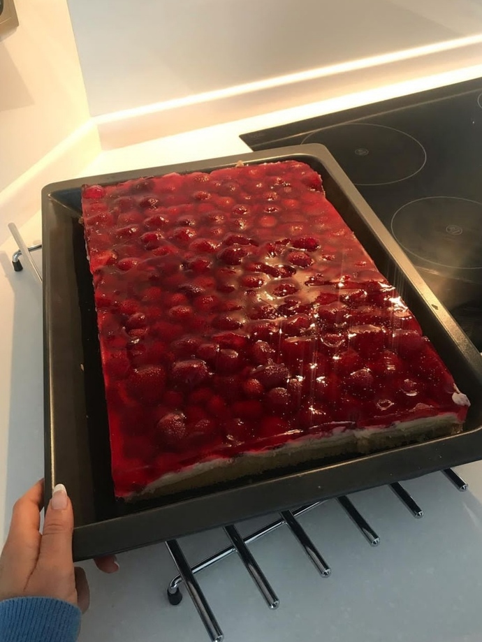 Benim gördüğümü sen de görüyor musun?🤩 Pastam nasıl olmuş?