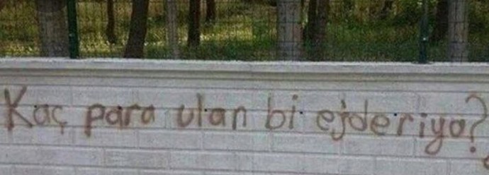 Karşınızda bulunan duvara bir yazı yazmanız istense ne yapardınız?