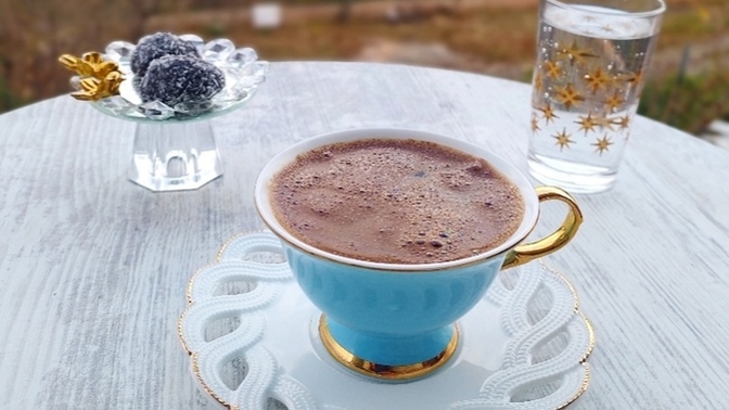 Kahvecilerden mi çaycılardan mısın 😂? Senin için olmazsa olmaz dediğin içecek hangisidir?