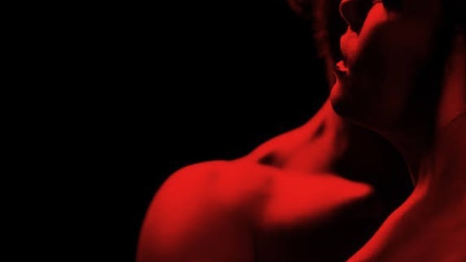 Kırmızı renk seksi mi aşkı mı temsil ediyor?