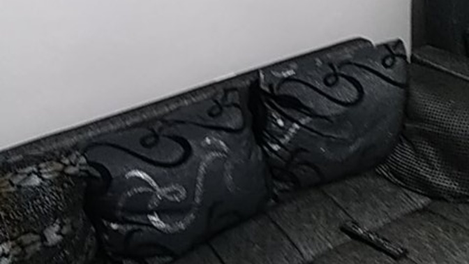 Salonunuzdaki koltuklar duvara ne kadar yakınsa o kadar fakirsiniz... Sizin koltuklar duvara ne kadar yakın?