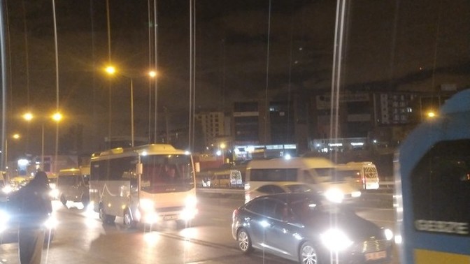 Siz işe gitmek için kaçta kalkıyorsunuz?