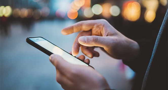 Cep telefonunuzun duvar kağıdında ne fotoğrafı var?