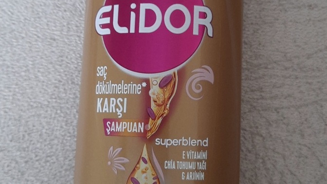Kızlarrrr bi bakın yeni bi şampuan aldım ilk defa kullanıcam bu marka Elidor. Kullanan var mı?