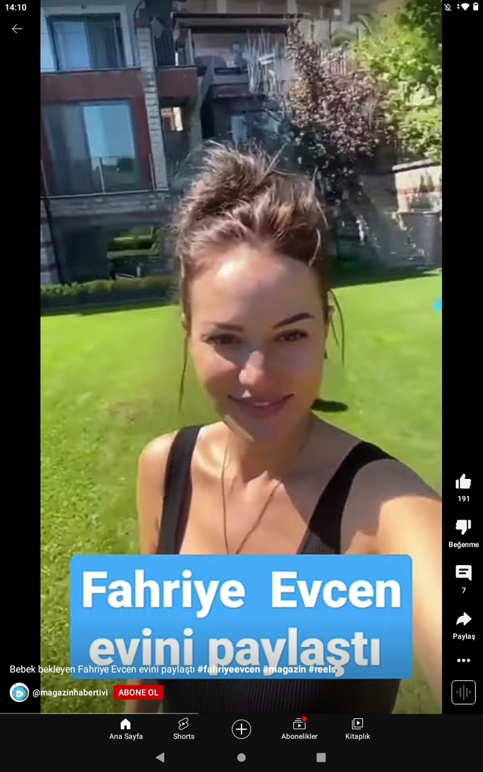 Arkadaşlar sizce Fahriye Evcenin yüzüne ne oldu 😑 ?