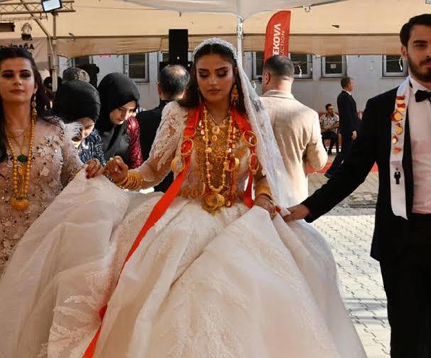Düğün adetleri konusunda son sözü siz mi söyleyeceksiniz aileniz mi?