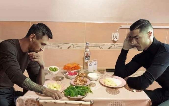Sizce Cristiano Ronaldo ile Messi aynı takımda oynar mı ;) ?