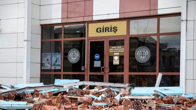 Düzce depreminde can kaybının minimum seviyede olmasını sizce neye borçluyuz?