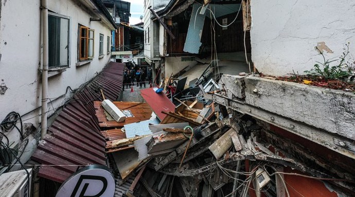 Ülkemiz deprem bölgesi. Sizce ülkece depremlere hazırlıklı mıyız?