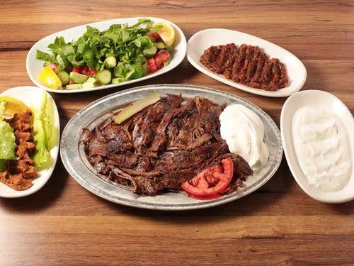 Döneri servis olarak mı yoksa dürüm olarak mı seversiniz?