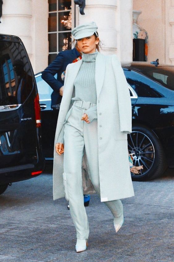 GQ dergisi, Bella Hadidi yılın en stil sahibi insanı seçti! Listeye girenlerden hangisi favoriniz?