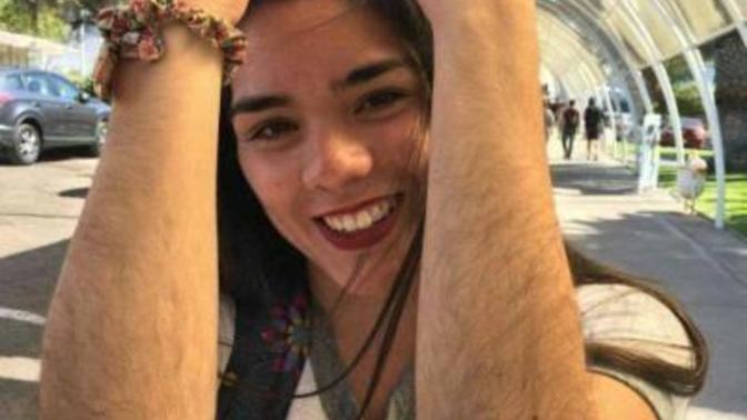 Kol kıllarını almayan kadınların kendisine saygısı yoktur, sizce de öyle değil mi?
