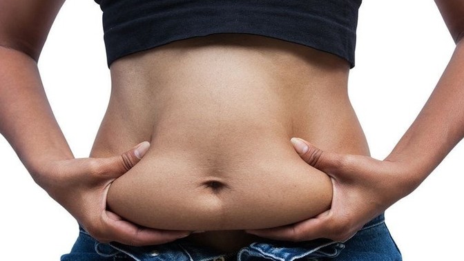 Ne yersem vücuduma dağılmıyor, sadece göbek ve bel kısmı oluyor. Nedeni nedir?