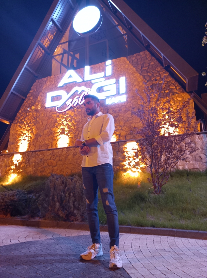 Kızlar, Sizce hangi giyim tarzı bana yakışıyor?
