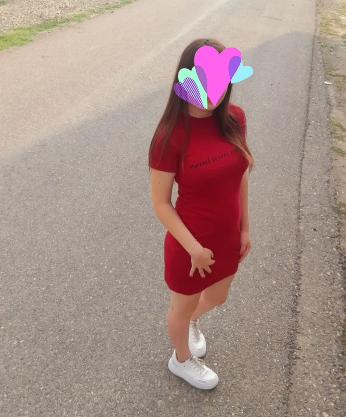 İlk buluşma için kırmızı elbise uygun olur mu?