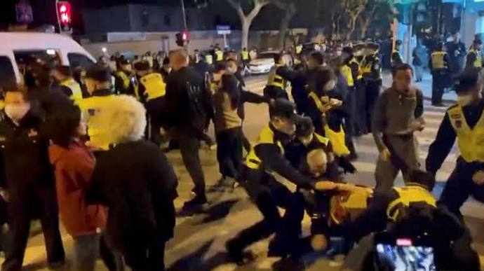 Çin polisinin müdahalesi