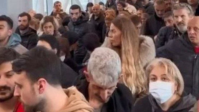 Türklerin daha ucuza iPhone alabilmek için günübirlik Gürcistan'a gitmesi hakkında ne düşünüyorsunuz?