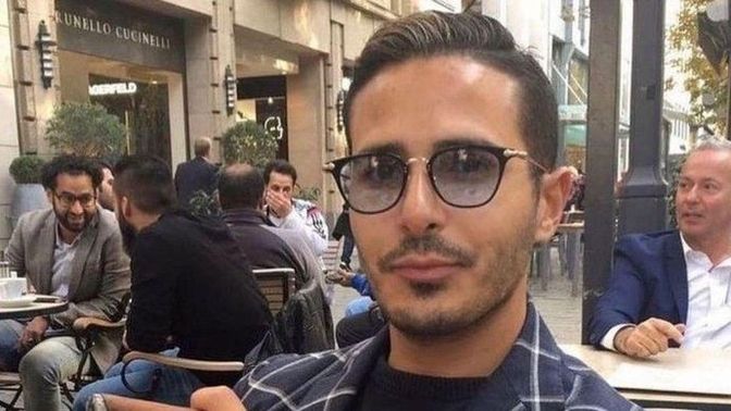 Arkadaşınızın eşini Tinder gibi bir flört uygulamasında görseniz ne yapardınız?