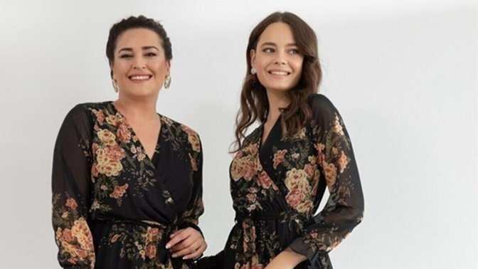 Görseldeki elbise yaşlı işi mi genç işi mi?