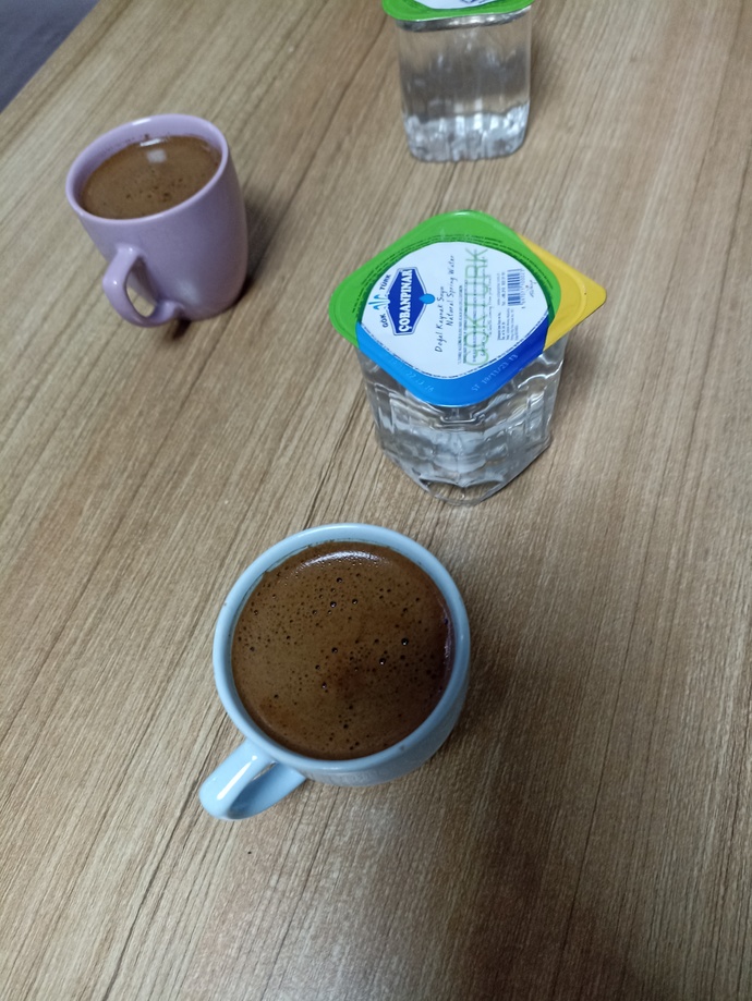 Evet kahveler içildi mi?