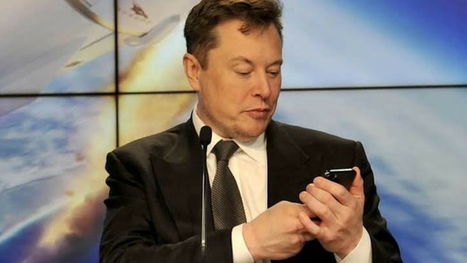 "İş o noktaya gelirse kendi telefon markamı çıkarırım!" diyen Elon Musk'un telefonunu sırf Twitter için alır mıydınız?