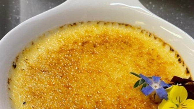 Creme Brulee yaptım, nasıl gözüküyor sizce?