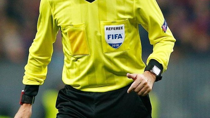 FIFA kokartı için aday olan Türk hakemleri İngilizce sınavını geçememiş. Ülkece dil öğrenmekte kötü müyüz?