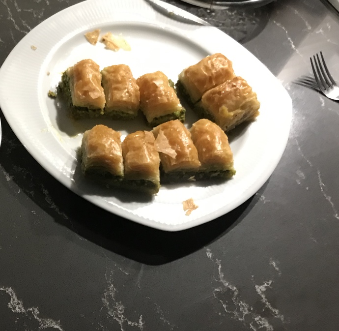 Size baklavaa verir miyim söyleyim mi KS?